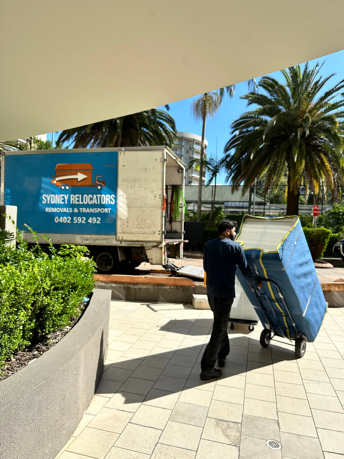 Sydney Relocators crew on a Bondi Beach move